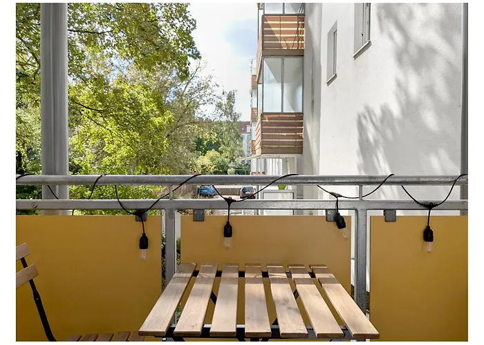 2 Zi Whg Zentral, Altbau, Renoviert 4P