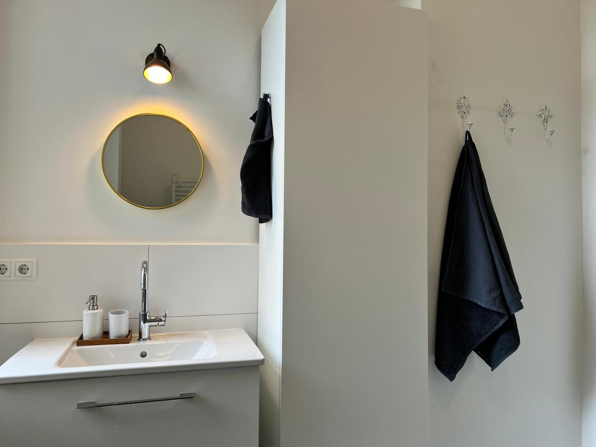 2 Zi Whg Zentral, Altbau, Renoviert 4p