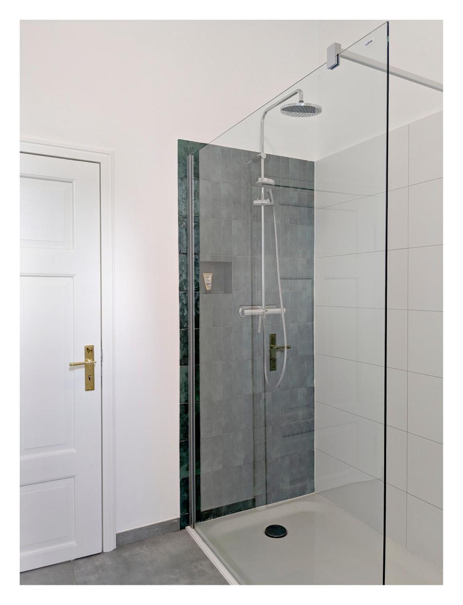 2 Zi Whg Zentral, Altbau, Renoviert 4p